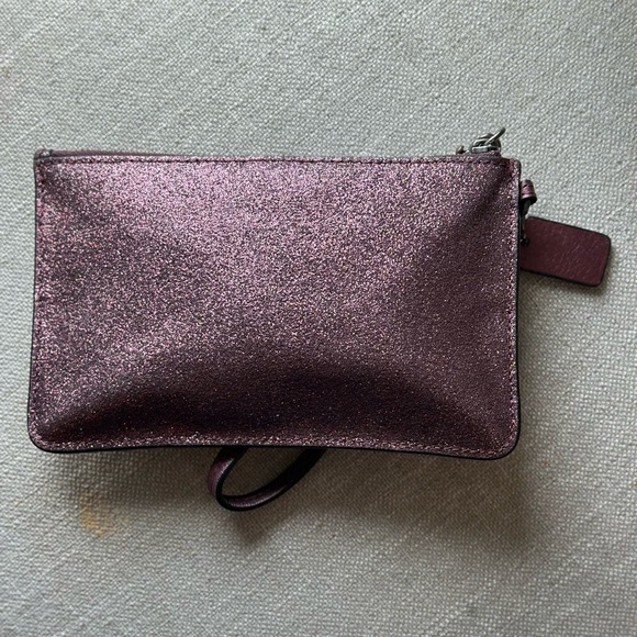 Coach - Picture 2 of 5